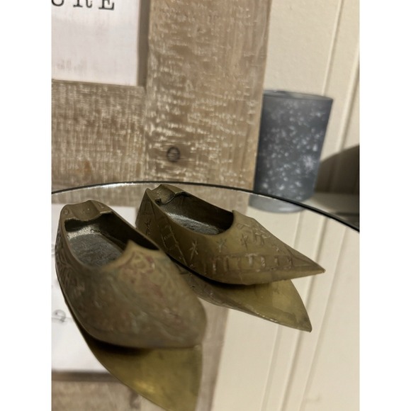 3 1/2 Inch Vintage Brass Shoe Micro Ashtray Made In India (2) Tiny Trinkets - Picture 2 of 8